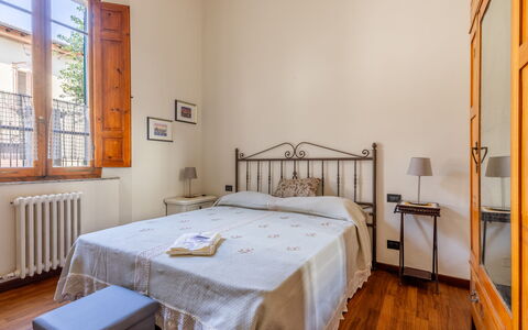 Casa Olivia With Garden And Wifi: Bed, Interior Design, Bedroom, Wall, Furniture, Wood, Floor, Flooring, Room, Bed Sheet