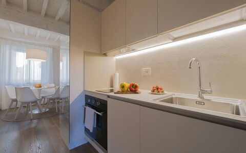 Guelfa 60: Interior Design, Wood, Flooring, Kitchen, Ceiling, Floor, Countertop, Lighting, Room, Kitchen Appliance