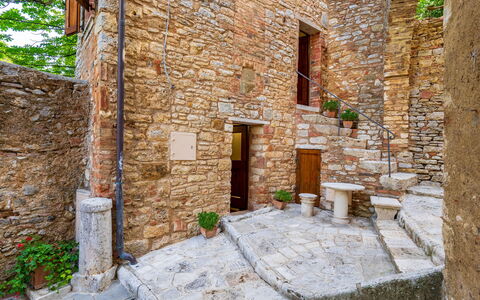 Torre di Serre: Wall, Stone Wall, Door, Rock, Brick, Brickwork, Cobblestone, Stairs, Flagstone