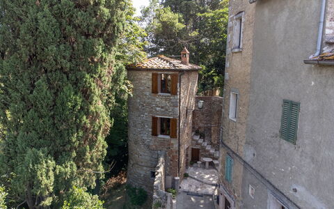 Torre di Serre: Residential Area, House, Home, Estate