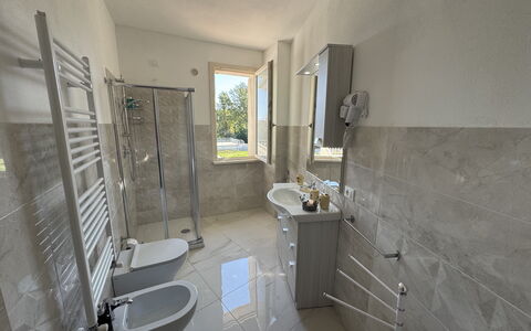 Villa al Glicine Proprietà: Flooring, Plumbing Fixture, Floor, Interior Design, Sink, Plumbing, Tap, Room, Tile, Bathroom