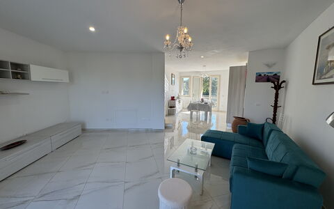 Villa al Glicine: Flooring, Floor, Furniture, Interior Design, Couch, Ceiling, Living Room, Room, Apartment