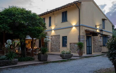 Podere la Botte, Pool, Lari