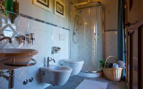 Villa Peccioli: Plumbing Fixture, Flooring, Interior Design, Tap, Floor, Plumbing, Bathroom, Bathroom Sink, Sink, Light Fixture