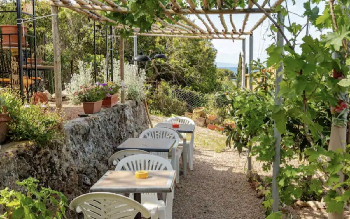 La Torre sul Ponte, Seaview, Garden