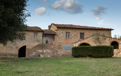 Podere Sangiovese, Pool and View in Chianti: Arch, Farmhouse, Estate, Village, Hacienda, Villa