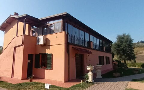 Tenuta Borgo al Sole: Home, Door, Balcony, Villa