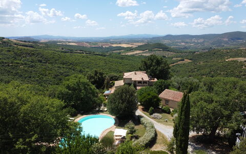 Agriturismo Bellavista, Private Pool, Val D'Orcia: Landscape, House, Residential Area, Rural Area, Roof, Home, Estate, Cottage, Village, Villa