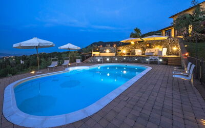 Villa Sandra: Swimming Pool, Resort, Hill Station, Outdoor Furniture, Eco Hotel, Leisure, Resort Town, Hotel, Thermae, Villa