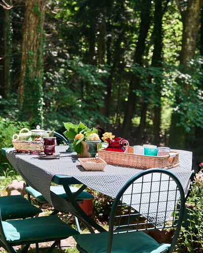 Il Gallinaio, Vivo D'Orcia: Furniture, Outdoor Furniture, Outdoor Table, Garden, Plant Community, Chair, Groundcover, Spring, Backyard, Tablecloth