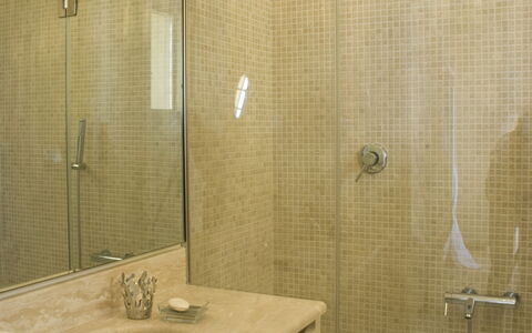 Castelprile: Bathroom, Plumbing Fixture, Wall, Interior Design, Flooring, Bathroom Sink, Floor, Tap, Mirror, Shower Head