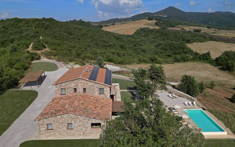 Villa Il Noccioleto: House, Estate, Home, Cottage, Roof, Farmhouse, Swimming Pool, Villa, Village, Hacienda