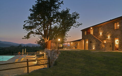 Villa Il Noccioleto: House, Home, Cottage, Estate, Farmhouse, Villa, Eco Hotel, Swimming Pool, Evening, Mansion