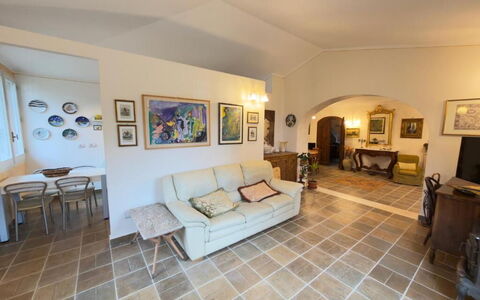 Villa Montepulciano Vineyard: Furniture, Flooring, Interior Design, Floor, Couch, Ceiling, Wood, Living Room, Room, Lighting