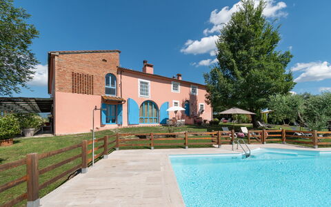 Agriturismo le Due Querce: Estate, Outdoor Furniture, Hacienda, Villa, Farmhouse, Yard, Shade, Backyard, Landscaping, Swimming Pool
