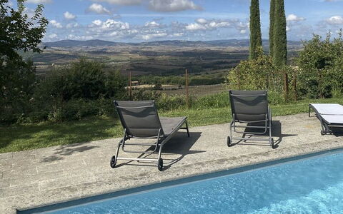 Podere i Prati: Blue, Furniture, Outdoor Furniture, Swimming Pool, Sunlounger, Chair, Shade, Chaise Longue, Flagstone, Backyard