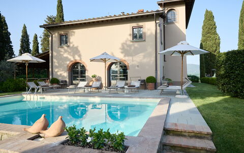 Villa Il Colto: Swimming Pool, Home, Estate, Garden, Villa, Landscaping, Courtyard, Mansion, Outdoor Furniture, Hacienda