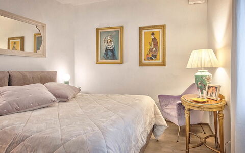 Cortona Deluxe: Furniture, Bed, Interior Design, Bedroom, Wall, Bedding, Bed Sheet, Floor, Room, Linens