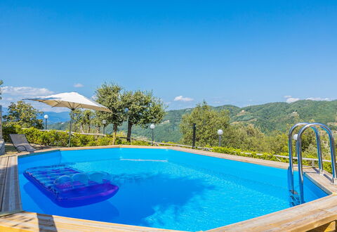 Villa Bastiano: Blue, Swimming Pool, Composite Material, Leisure, Resort, Eco Hotel, Landscaping, Villa, Shade, Resort Town