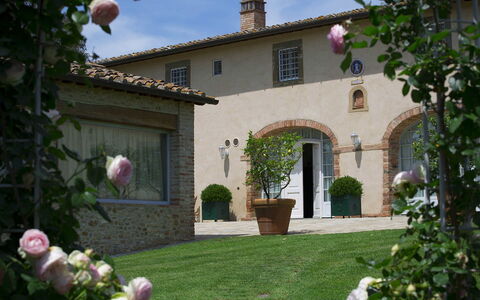 Villa Chianti: Estate, Flowerpot, Garden, Courtyard, Hacienda, Driveway, Villa, Yard, Houseplant, Landscaping
