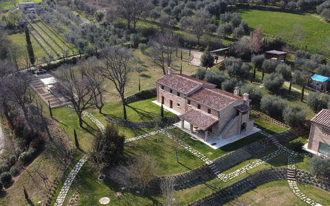 Villa Ripa: Grass, Estate, Landscape, Land Lot, Home, Plain, Rural Area, Human Settlement, Farmhouse, Cottage