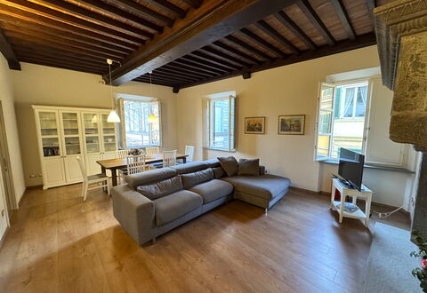 Casa Anna 13: Furniture, Interior Design, Flooring, Floor, Wood, Ceiling, Couch, Room, Wood Flooring, Living Room