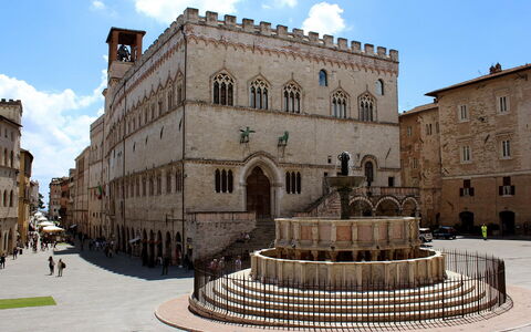 Il Giuncheto Apartments, Pool, Umbrian Countryside: Building, Wall, Window, City, Facade, Town, Architecture, Public Space, Landmark, Human Settlement
