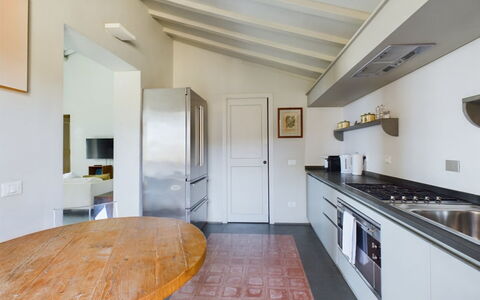 Loft Borgo Syrah: Interior Design, Flooring, Furniture, Ceiling, Wood, Floor, Countertop, Kitchen, Lighting, Room
