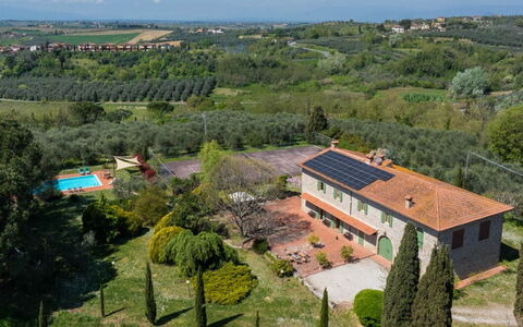 Il Leccio, Vinci, Private Pool and Tennis: Estate, Hacienda, Plantation, Villa, Food, Farmhouse