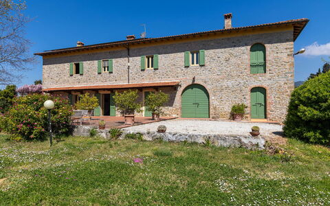 Il Leccio, Vinci, Private Pool and Tennis: Farmhouse, Cottage, Estate, Garden, Villa, Landscaping, Hacienda, Plantation, Backyard