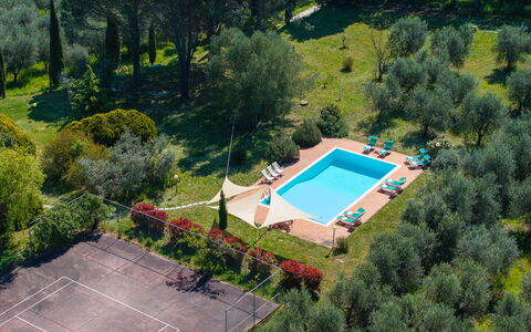 Il Leccio, Vinci, Private Pool and Tennis: Swimming Pool, Resort, Estate, Hacienda, Villa, Eco Hotel, Plantation, Farmhouse