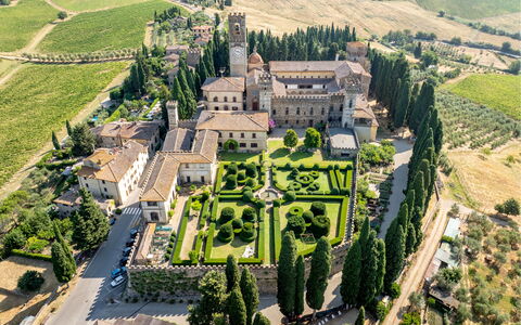 Maison Badia a Passignano: Garden, Bird'S-Eye View, Estate, Hedge, Mansion, Lawn, Courtyard, Landscaping, Castle, Yard