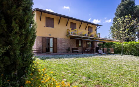 Civico108 Vacation Home, Pool, Castellina in Chian: Land Lot, Cottage, Estate, Shade, Lawn, Farmhouse, Garden, Landscaping, Yard