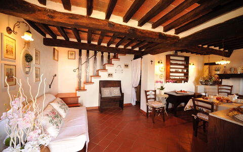 Oliveta: Furniture, Wall, Interior Design, Wood, Flooring, Floor, Ceiling, Lighting, Flowerpot, Table