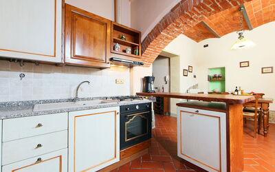Accommodation:&nbsp;Arco 885.5