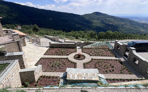 Villa Maddalena alla Guglielmesca: Landscape, Garden, Estate, Landscaping, Hacienda, Villa, Courtyard, Bird'S-Eye View
