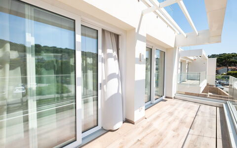 Terrazza Mare, Jacuzzi and Seaview: Wood, Apartment, Floor, Interior Design, Home, Balcony, Condominium, Shade, Daylighting, Hotel