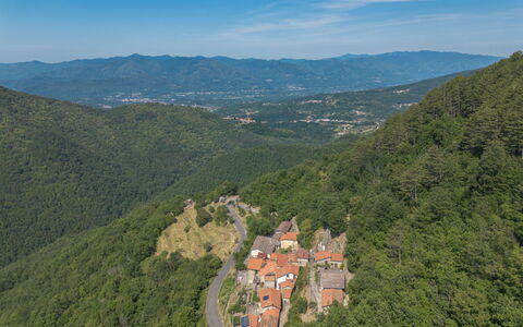 Casa Morgana: Mountainous Landforms, Nature, Vegetation, Mountain, Hill, Highland, Landscape, Hill Station, Rural Area, Mountain Range