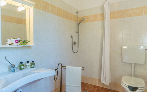 Poderina dei Poggi 12: Flooring, Interior Design, Plumbing Fixture, Floor, Bathroom Sink, Bathroom, Sink, Tap, Plumbing, Room