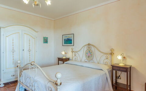 Poderina dei Poggi 12: Furniture, Bedroom, Interior Design, Bed, Bed Sheet, Floor, Flooring, Ceiling, Bedding, Bed Frame