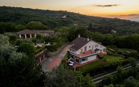 Villa Ninfeo 10+4: Landscape, House, Residential Area, Rural Area, Roof, Cottage, Estate, Suburb, Village, Farmhouse
