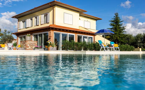 Il Nocciolo 12: Swimming Pool, Home, House, Residential Area, Estate, Resort, Villa, Eco Hotel, Outdoor Furniture, Shade