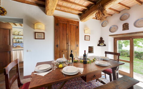 Le Volpaie 6+1: Furniture, Wall, Interior Design, Wood, Flooring, Dining Room, Table, Kitchen & Dining Room Table, Chair, Home