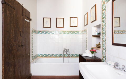 Le Volpaie 6+1: Wall, Flooring, Interior Design, Floor, Room, Tile, Plumbing Fixture, Plumbing, Bathroom, Tap
