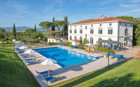 Villa Croci 12: Swimming Pool, Estate, Villa, Resort Town, Resort, Hotel