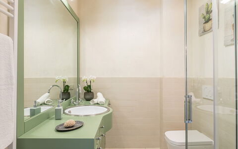 Torre Ginestre 12: Bathroom, Bathroom Sink, Interior Design, Plumbing Fixture, Flooring, Wall, Sink, Floor, Tap, Bathroom Cabinet