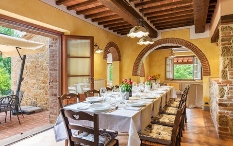 Il Casale di Manuele 12: Furniture, Wall, Interior Design, Table, Ceiling, Kitchen & Dining Room Table, Dining Room, Chair, Home, Lighting