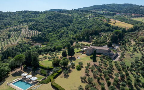 Villa Panorama 14: Tree, Landscape, Highland, Estate, Land Lot, Human Settlement, Rural Area, Hill Station, Bird'S-Eye View, Aerial Photography