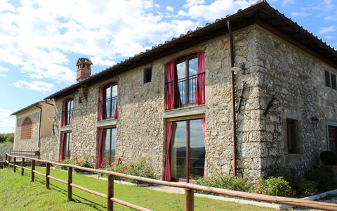 Villa la Poiana 10: Door, Cottage, Farmhouse, Estate, Sash Window, Yard, Brick, Villa, Houseplant, Balcony