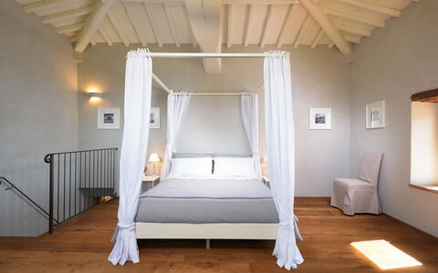 Ca Maggiore 10+2: Furniture, Interior Design, Bed, Bedroom, Floor, Flooring, Wood, Ceiling, Linens, Room